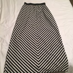 Chevron maxi skirt